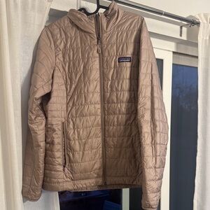 Patagonia pink nanopuff medium
